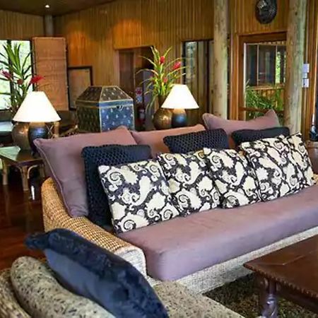 นามาเล รีสอร์ต แอนด์ สปา Hotel ซาวูซาวู ภายนอก รูปภาพ