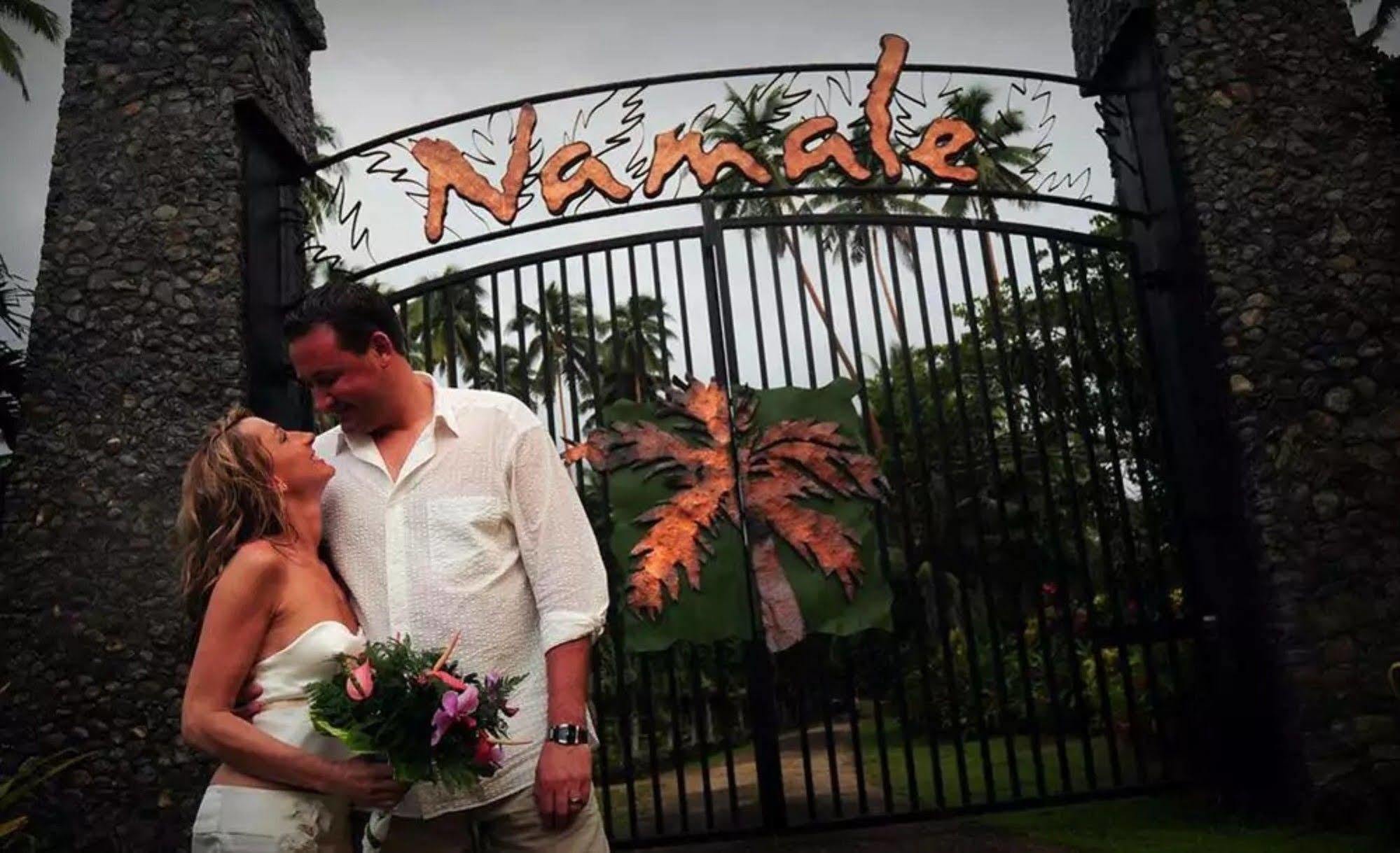 นามาเล รีสอร์ต แอนด์ สปา Hotel ซาวูซาวู ภายนอก รูปภาพ